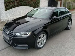 Negro Usado 2014 Audi A3 Ambiente Berlina | 11.900 € (Buen precio)