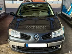 Gris / plata Usado 2008 Renault Mégane GrandTour Dynamique Familiar | 4700 € (Precio justo)