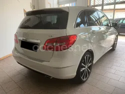 Blanco Usado 2014 Mercedes B200 Monovolumen | 15.500 € (Caro)