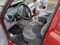 Rojo Usado 2006 Citroën Xsara Picasso Exclusive Monovolumen | 2300 € (Precio justo)