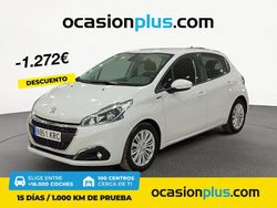 Blanco Usado 2018 Peugeot 208 Signature Sky Utilitario | 13.999 €