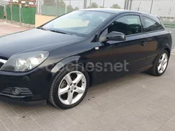 Negro Usado 2007 Opel Astra GTC Sport Berlina | 4290 € (Precio justo)