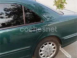 Verde Usado 2000 Mercedes E200 Elegance Berlina | 4800 €