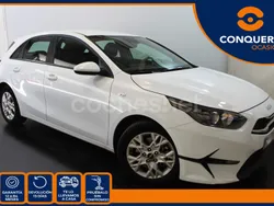 Blanco Usado 2023 Kia Ceed Berlina | 17.200 € (Precio justo)