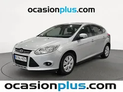 Gris plata Usado 2014 Ford Focus Trend Utilitario | 9700 € (Precio justo)