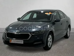 Gris / plata Usado 2021 Skoda Octavia Ambition Berlina | 19.990 € (Precio justo)