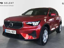 Rojo Nuevo 2025 Volvo XC40 Core SUV | 34.300 € (Super precio)
