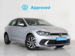 Gris / plata Usado 2024 VW Polo Life Berlina | 19.400 € (Precio justo)