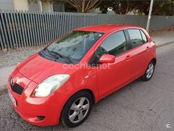Rojo Usado 2007 Toyota Yaris Berlina | 3800 € (Precio justo)