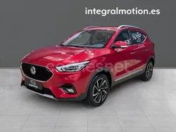 Rojo Usado 2024 MG ZS Luxury Berlina | 17.990 € (Un poco caro)