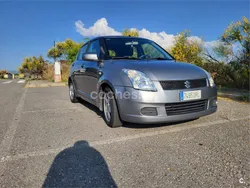 Gris / plata Usado 2005 Suzuki Swift GL Berlina | 2700 € (Un poco caro)