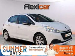 Blanco Usado 2018 Peugeot 208 Active Utilitario | 7990 € (Buen precio)