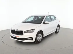 Blanco Usado 2023 Skoda Fabia Ambition Berlina | 14.799 € (Buen precio)