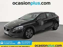 Negro Usado 2017 Volvo V40 Momentum Familiar | 18.300 € (Un poco caro)
