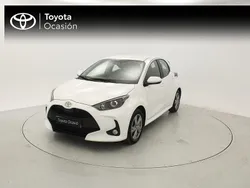 Blanco Usado 2024 Toyota Yaris Hybrid Active Berlina | 21.600 € (Precio justo)