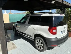 Blanco Usado 2010 Skoda Yeti Active SUV | 6990 € (Precio justo)