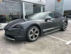 Gris Nuevo 2024 Porsche Taycan Cross Turismo Berlina | 103.700 €