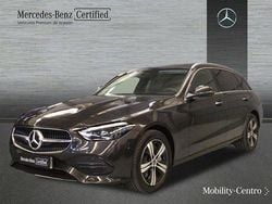 Verde olivo mate Usado 2024 Mercedes C300 Avantgarde Familiar | 52.900 €