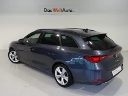 Gris Usado 2024 Seat Leon ST FR Familiar | 26.500 € (Precio justo)