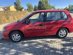 Rojo Usado 2001 Mitsubishi Space Runner Monovolumen | 2700 €