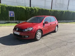 Rojo Usado 2010 VW Golf VI Sport Berlina | 10.999 € (Precio justo)