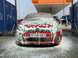Rojo Usado 2009 VW Golf VI Sport Berlina | 8000 € (Un poco caro)