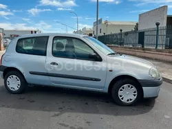 Gris / plata Usado 2000 Renault Clio II Berlina | 1300 € (Precio justo)