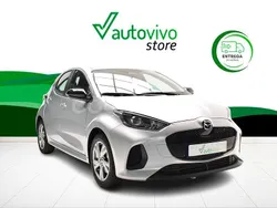 Gris Nuevo 2025 Mazda 2 Exclusive-Line Berlina | 21.900 € (Buen precio)