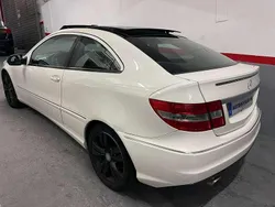 Blanco Usado 2010 Mercedes CLC160 Style Utilitario | 9600 €