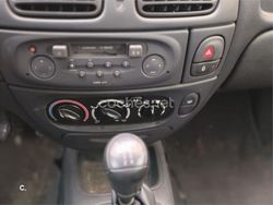 Gris / plata Usado 2003 Renault Mégane II Authentique Berlina | 4500 € (Caro)