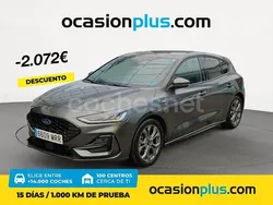 Gris / plata Usado 2024 Ford Focus ST-Line Berlina | 22.800 € (Precio justo)