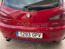 Rojo Usado 2009 Alfa Romeo 147 Distinctive Utilitario | 3750 € (Buen precio)