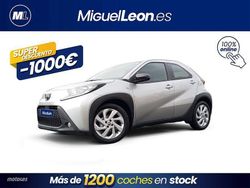 Gris Usado 2023 Toyota Aygo Play Utilitario | 12.985 € (Precio justo)