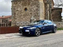 Azul Usado 2016 Alfa Romeo Giulia Super Berlina | 21.999 € (Precio justo)