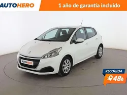 Blanco Usado 2015 Peugeot 208 Active Utilitario | 7799 € (Precio justo)