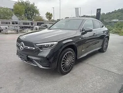 Gris Nuevo 2025 Mercedes GLC300e SUV | 68.200 €