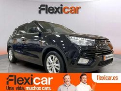 Negro Usado 2017 Ssangyong (KGM) Tivoli Limited SUV | 9990 €