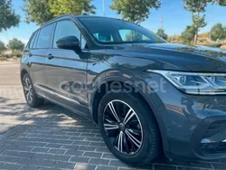 Gris / plata Usado 2021 VW Tiguan Life SUV | 28.600 € (Precio justo)