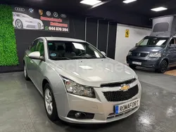 Gris / plata Usado 2012 Chevrolet Cruze LS Berlina | 4450 € (Precio justo)