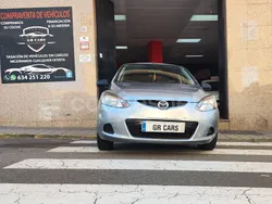 Gris / plata Usado 2010 Mazda 2 Active Berlina | 3500 € (Precio justo)
