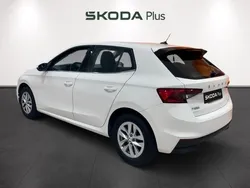 Blanco Usado 2022 Skoda Fabia Ambition Berlina | 14.990 € (Precio justo)