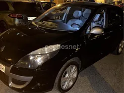 Negro Usado 2011 Renault Scénic III Authentique Monovolumen | 6200 € (Caro)