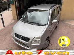 Gris / plata Usado 2001 Opel Agila Color Edition Berlina | 2499 €