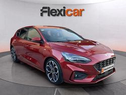 Granate Usado 2018 Ford Focus ST-Line Berlina | 16.970 € (Un poco caro)