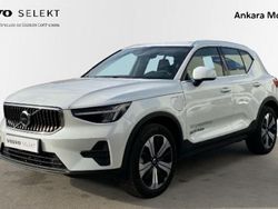 Blanco Usado 2023 Volvo XC40 Core SUV | 33.850 € (Precio justo)