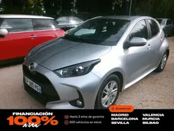 Gris Usado 2023 Mazda 2 Center-Line Utilitario | 16.650 € (Caro)