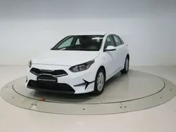 Blanco Usado 2023 Kia Ceed Utilitario | 18.525 € (Precio justo)