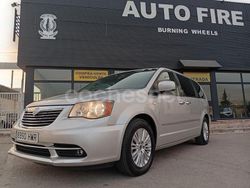 Gris / plata Usado 2012 Lancia Voyager Silver Monovolumen | 11.999 € (Buen precio)