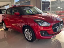 Rojo Nuevo 2025 Suzuki Swift Berlina | 18.490 €