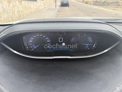 Blanco Usado 2017 Peugeot 5008 Active Monovolumen | 16.500 € (Caro)